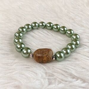 “Forest Pearl” Jasper & Green Pearl Beaded Stretch Bracelet